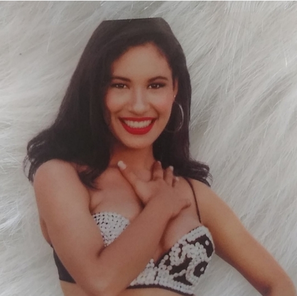 🎉🎉Host Pick 🎉🎉MAC Cosmetics La Reina Extra Dimension Skinfinish - Picture 3 of 8